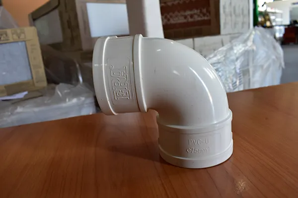 Codo 90 PVC 75 mm